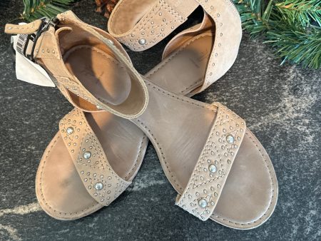 Sandals Flats By Frye In Tan, Size: 10 Online Hot Sale