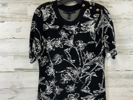 Top Short Sleeve By White House Black Market In Black, Size: L Fashion