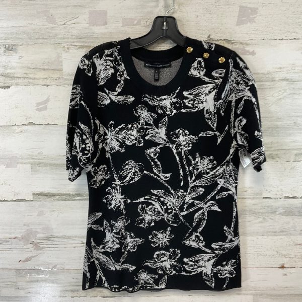 Top Short Sleeve By White House Black Market In Black, Size: L Fashion