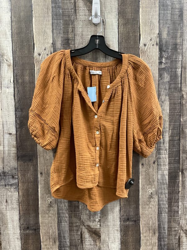 Top Short Sleeve By Red Haute In Tan, Size: Xs Hot on Sale