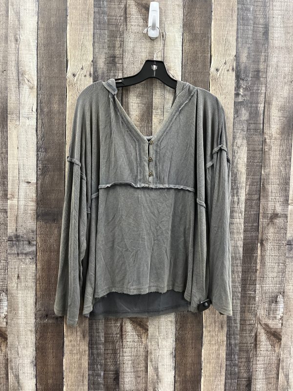 Top Long Sleeve By Pol In Grey, Size: M Online now