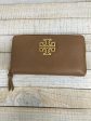 Wallet Designer Tory Burch, Size Medium For Sale