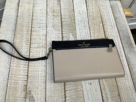 Wristlet Designer By Kate Spade  Size: Medium Supply