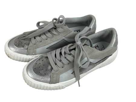 Shoes Sneakers By Blowfish In Silver, Size: 6 Supply