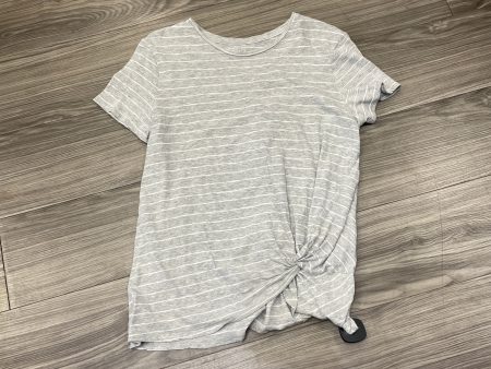 Top Short Sleeve By Time And Tru In Grey, Size: M For Discount