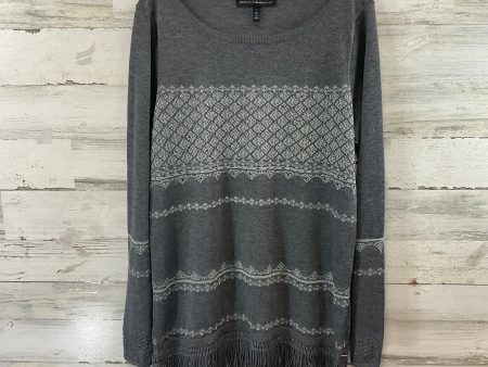 Top Long Sleeve By White House Black Market In Grey, Size: L Cheap